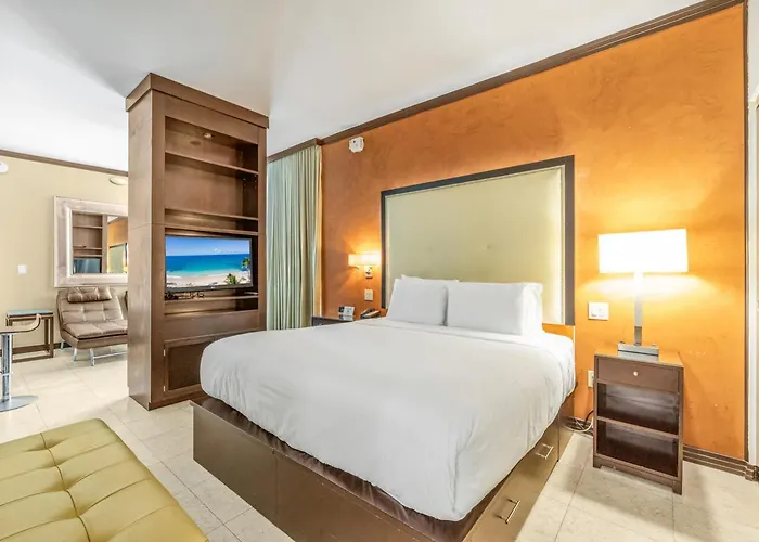 Large Suites On Ocean Drive With Direct Access To The Beach