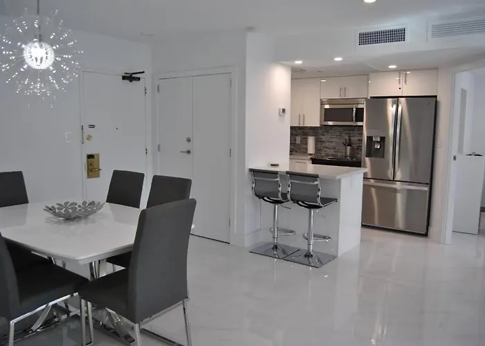 Luxury Beachfront 3 Bedroom Miami Beach Condo,