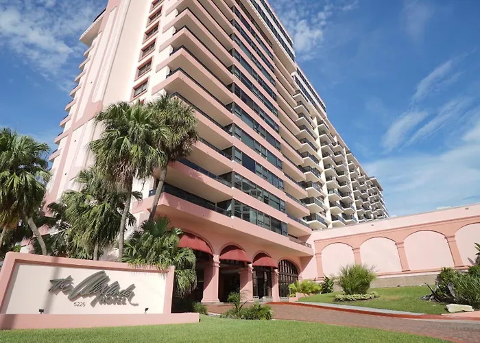 Oceanview Apartment On The Beach 123
