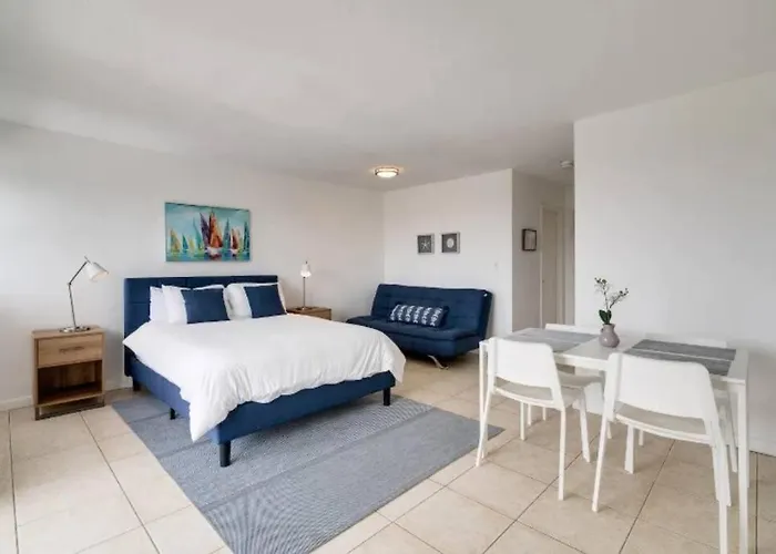 1505- Downtown Miami Bay View Retreat With 1Br & 1Ba