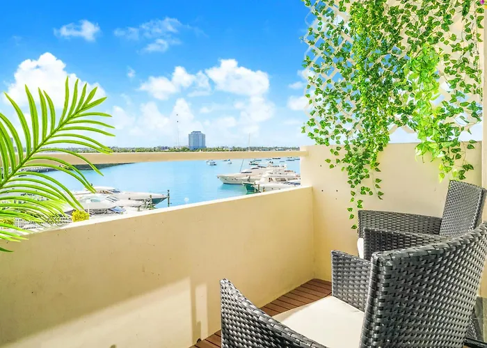 Sunset Bay Studio North Bay Village Getaway