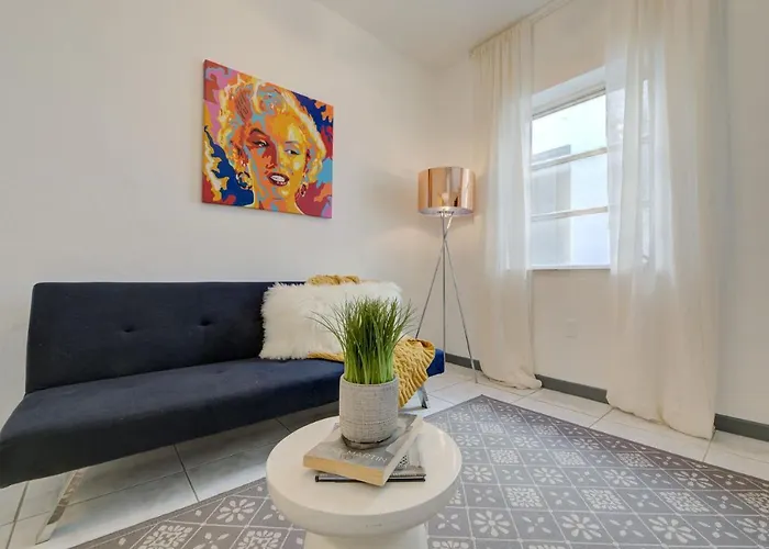 Del Rio Condo