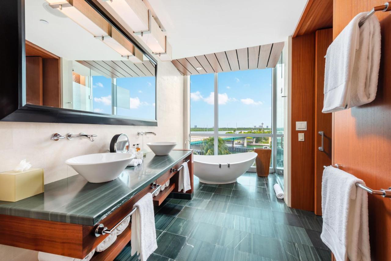 Beachfront At The Ritz-carlton -310n11 *