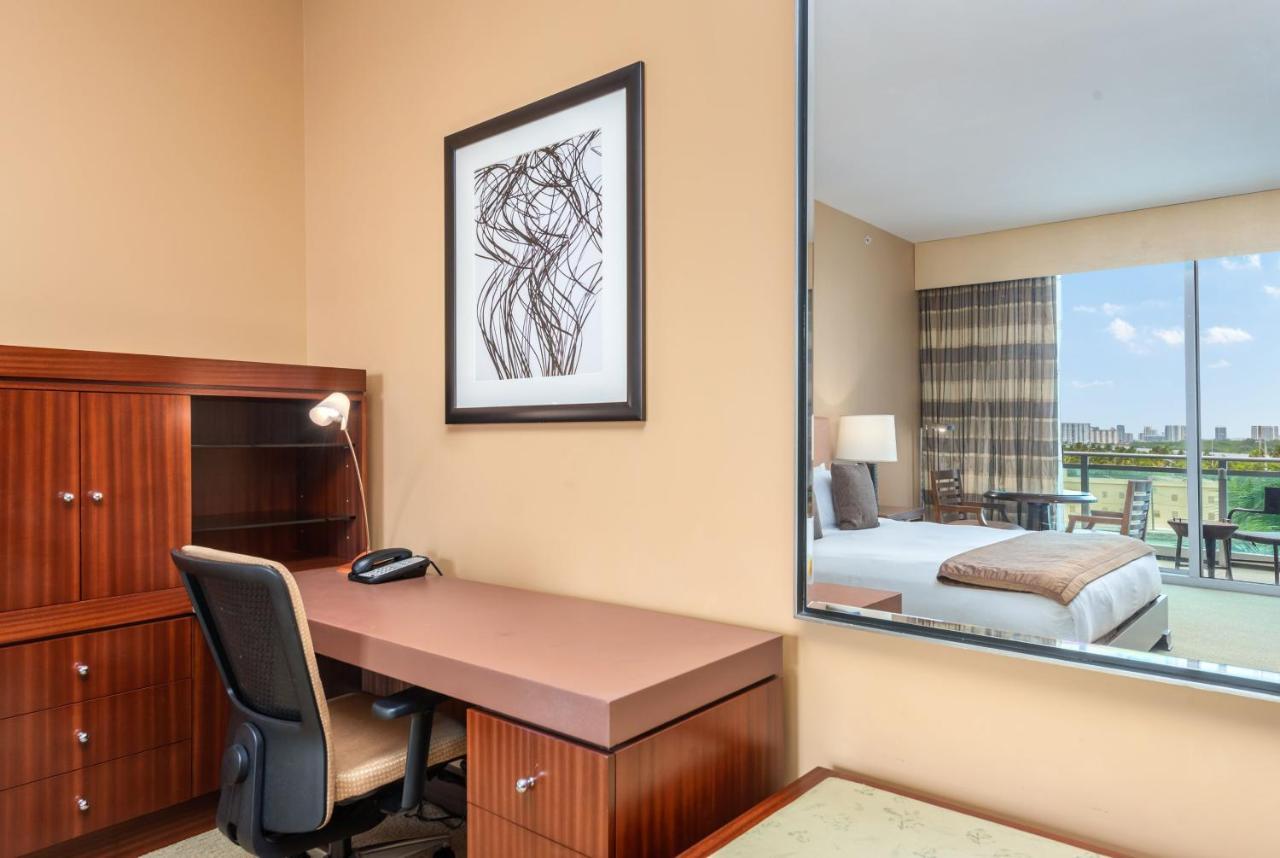 Beachfront At The Ritz-carlton -310n11