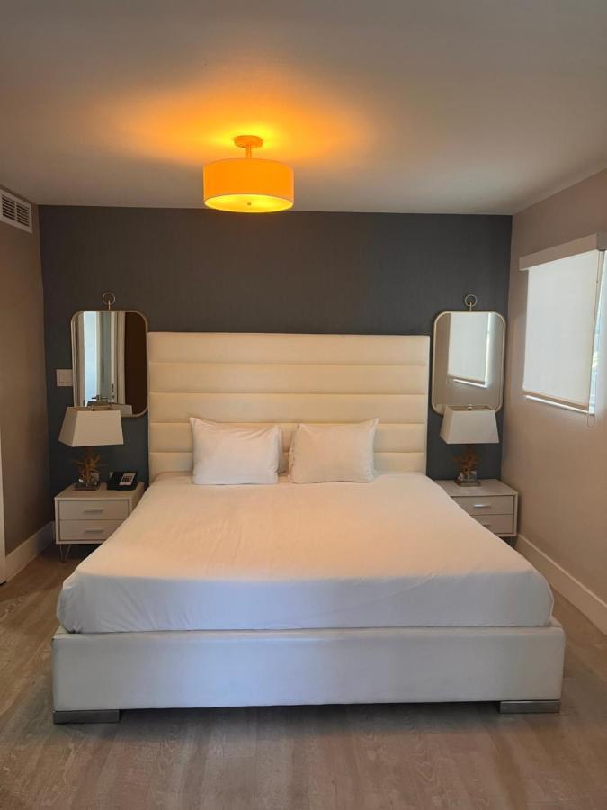 Suites At The On Ocean Drive 3*