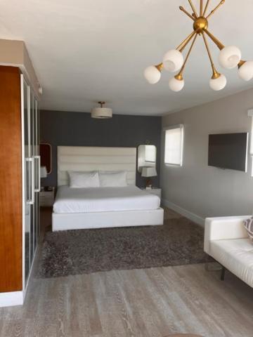 Suites At The On Ocean Drive Hotel