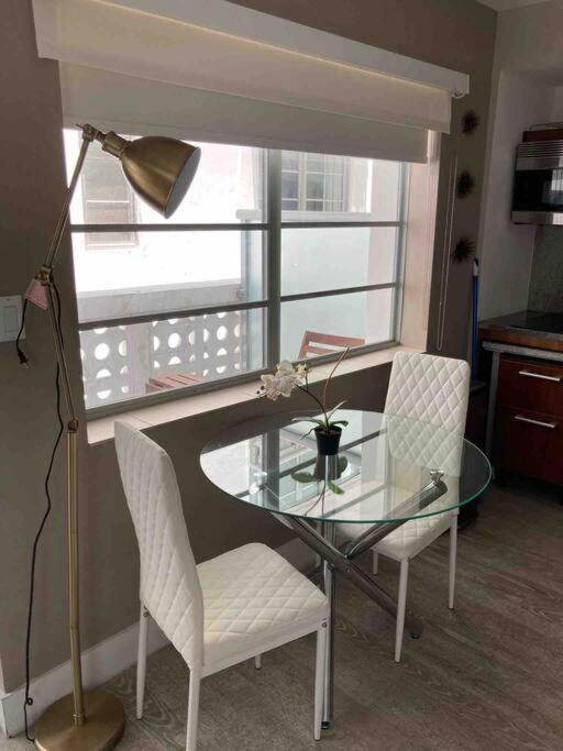 Hotel Suites At The On Ocean Drive Miami Beach