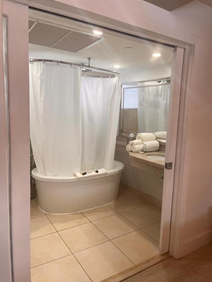 Suites At The On Ocean Drive Hotel
