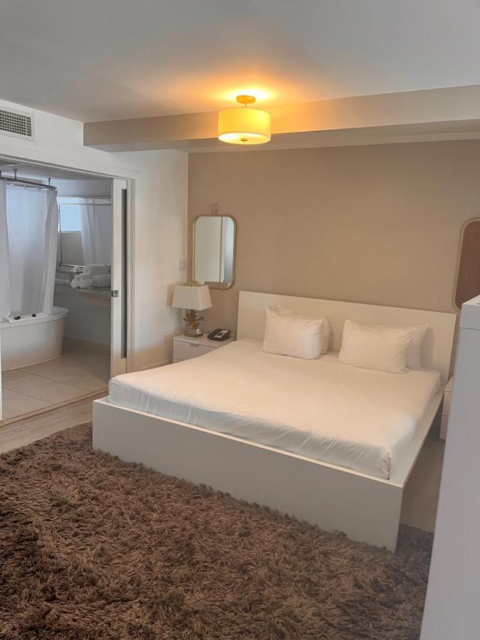Suites At The On Ocean Drive Hotel 3*