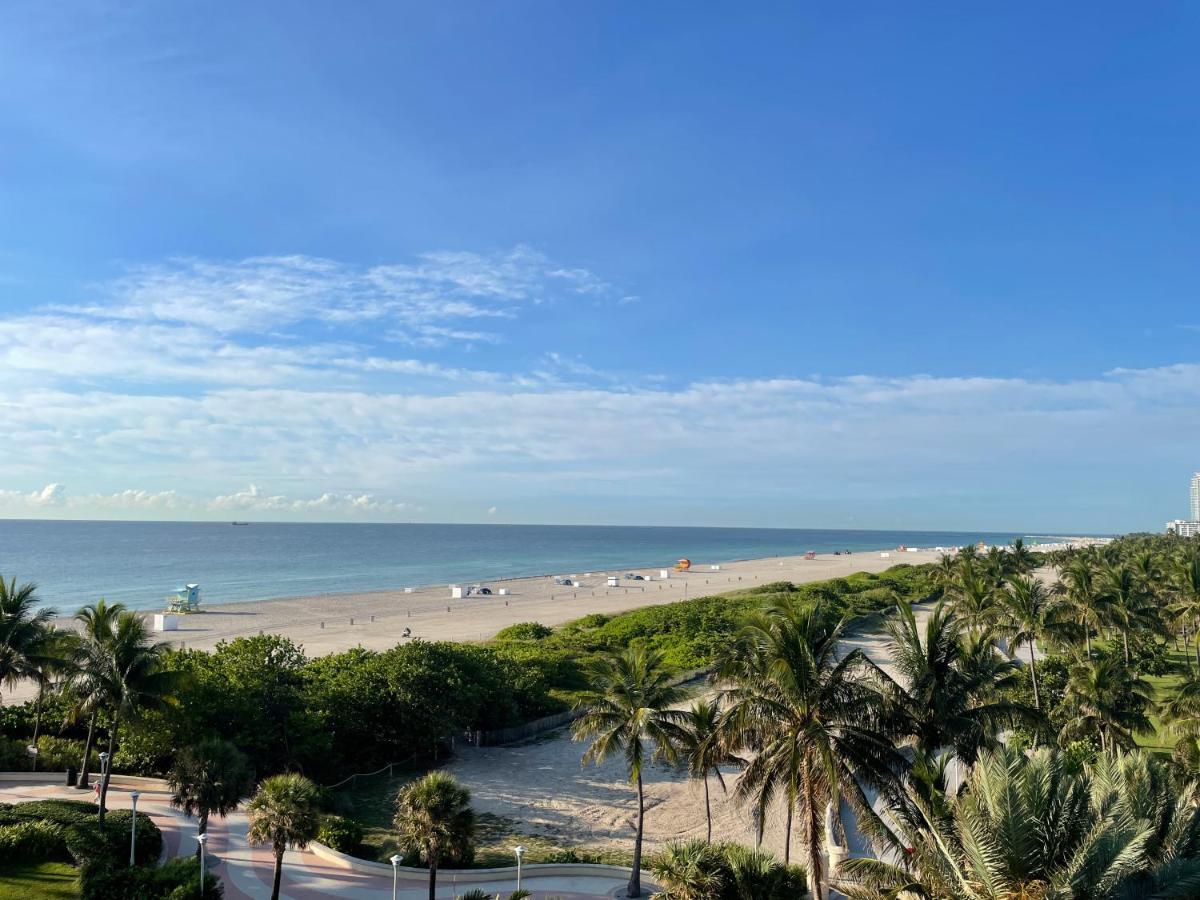 Beachfront In Carlyle On Ocean Drive Apartment *