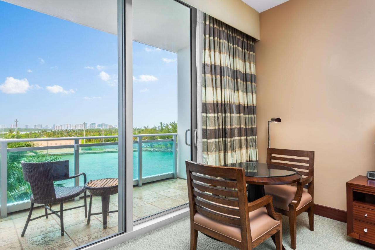 Beachfront At The Ritz-carlton -310n11 * Miami Beach