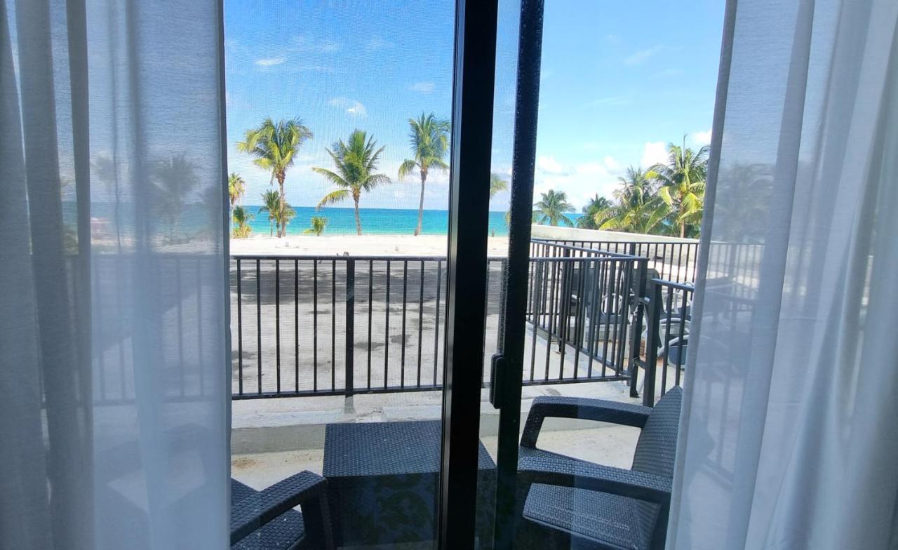 Apartment Suncoast I - Balcony Front Beach Miami Beach