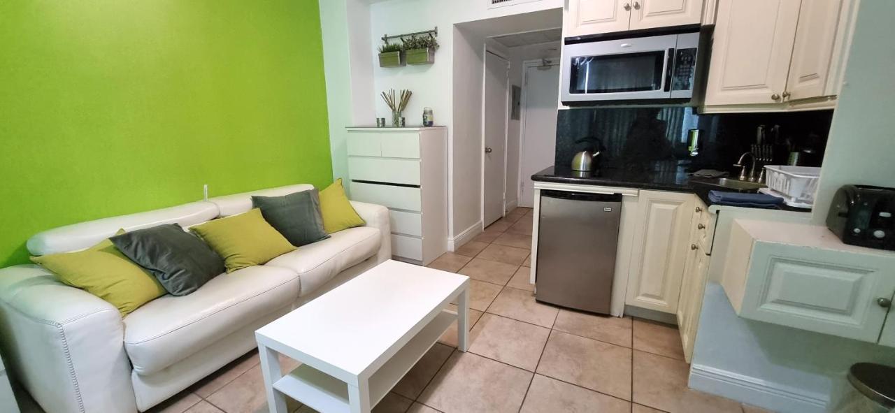 Suncoast I - Balcony Front Beach Apartment