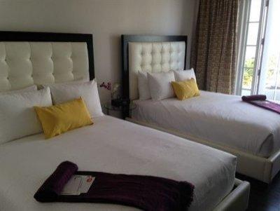 Hotel Croydon 4*