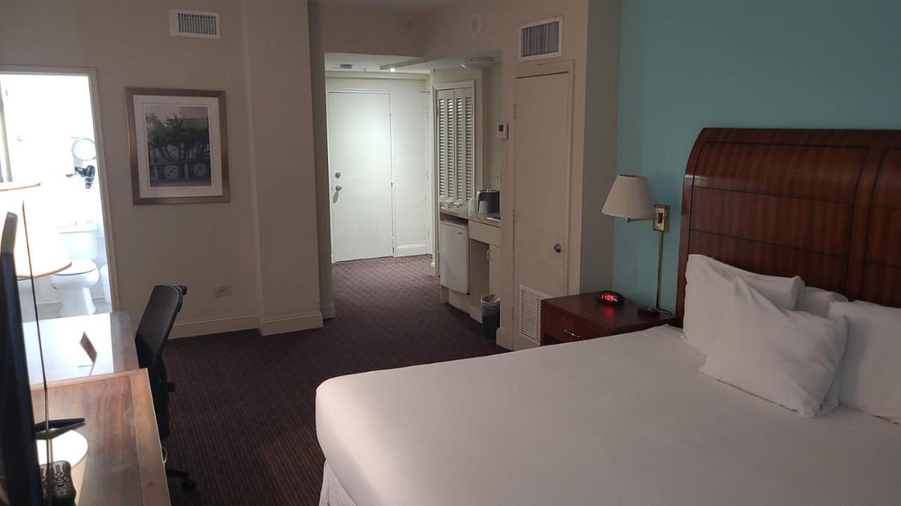 Sherry Frontenac Oceanfront 3*