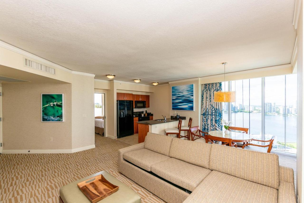 Trump Intl 2 Bedroom 1600 Sf Ocean And Bay View With Terrace * Miami Beach