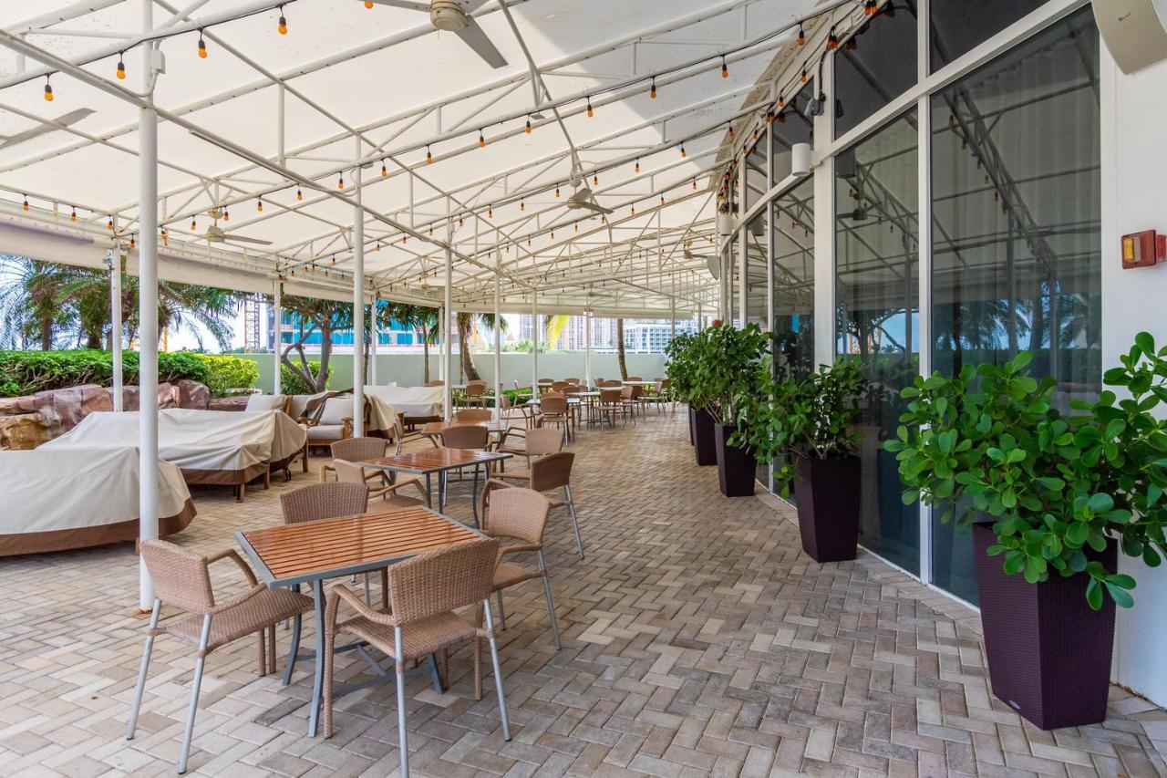 Trump Intl 2 Bedroom 1600 Sf Ocean And Bay View With Terrace Miami Beach