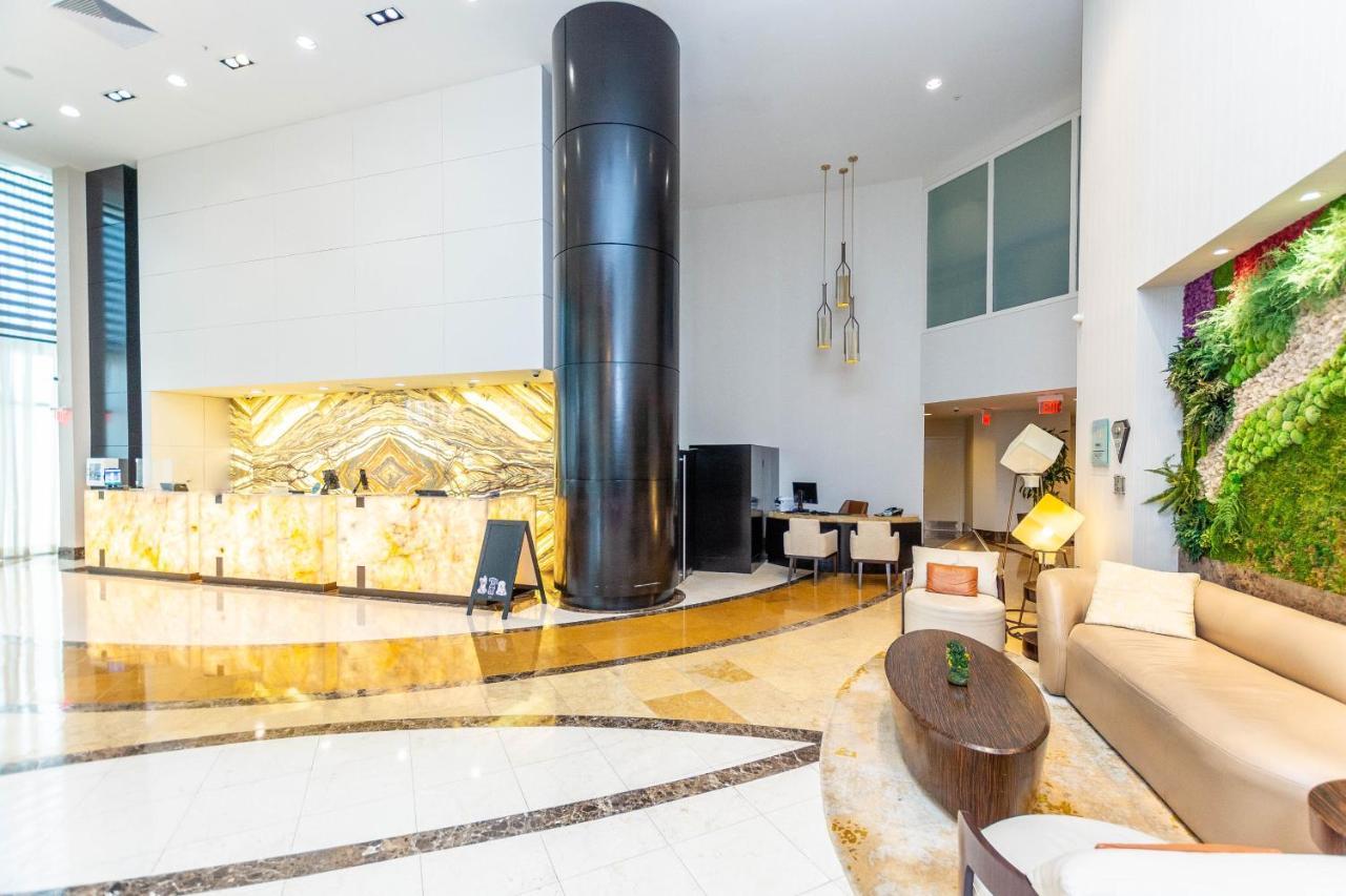 Trump Intl 2 Bedroom 1600 Sf Ocean And Bay View With Terrace *