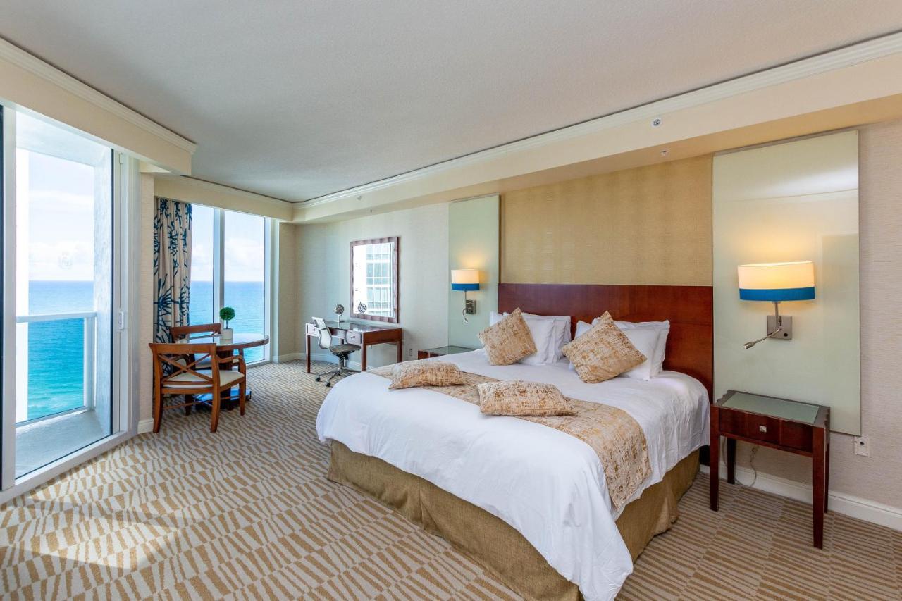 Trump Intl 2 Bedroom 1600 Sf Ocean And Bay View With Terrace * Miami Beach