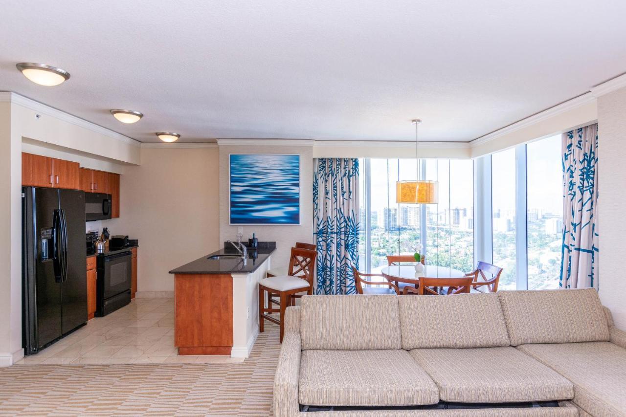 Trump Intl 2 Bedroom 1600 Sf Ocean And Bay View With Terrace *