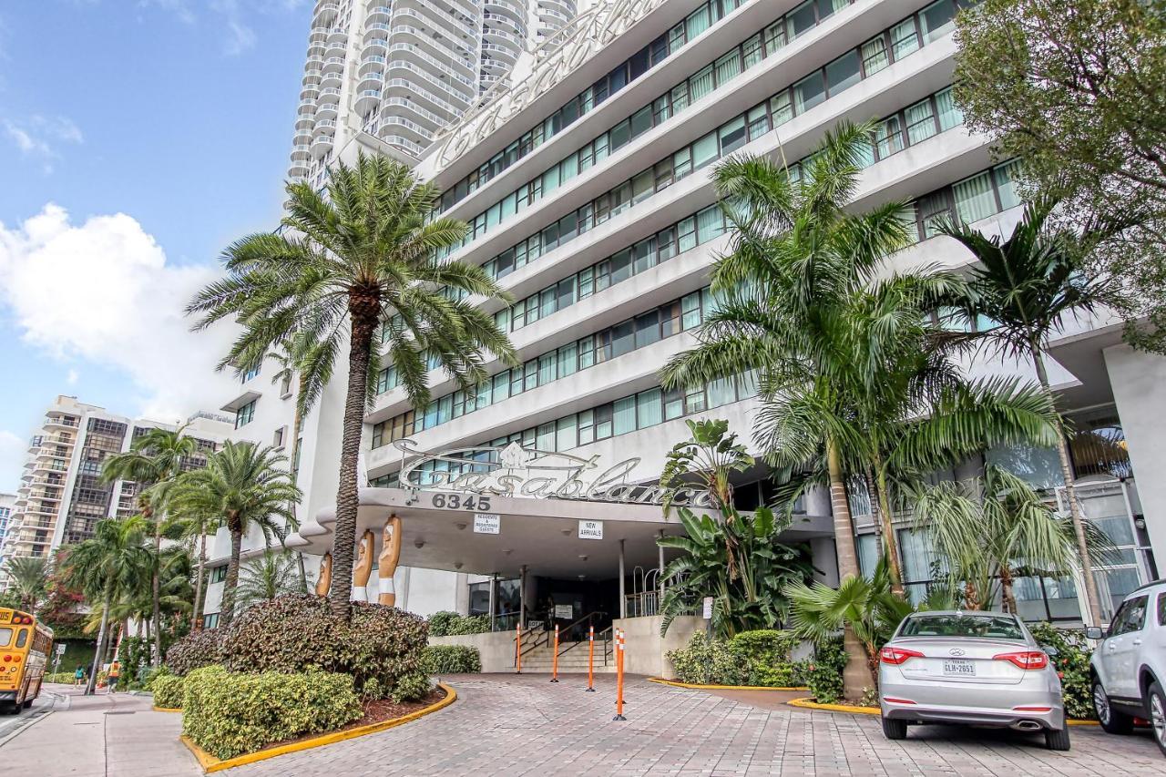 Deluxe At The Casablanca Miami Beach