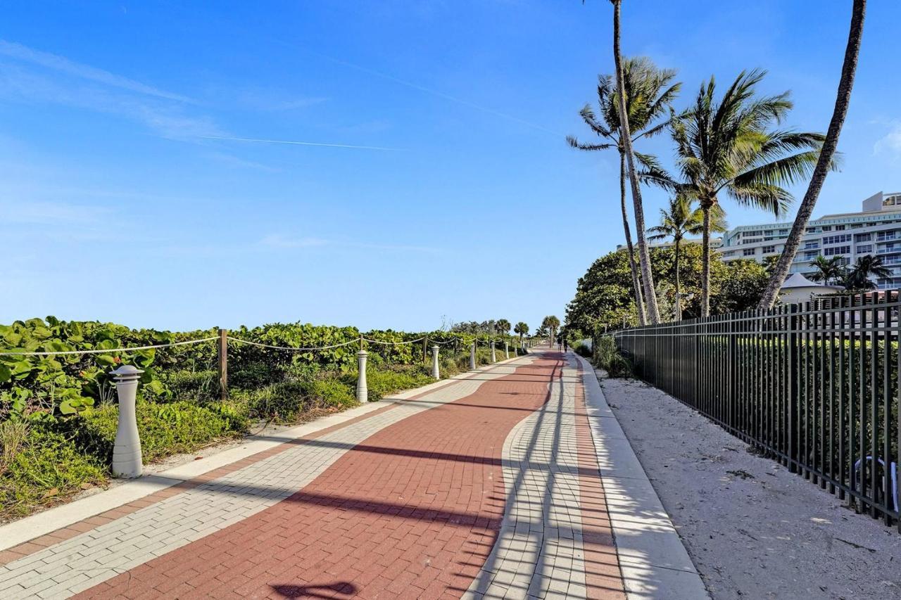 Cozy Beachfront 2 Bdr & 2 Ba Miami Apartment Miami Beach