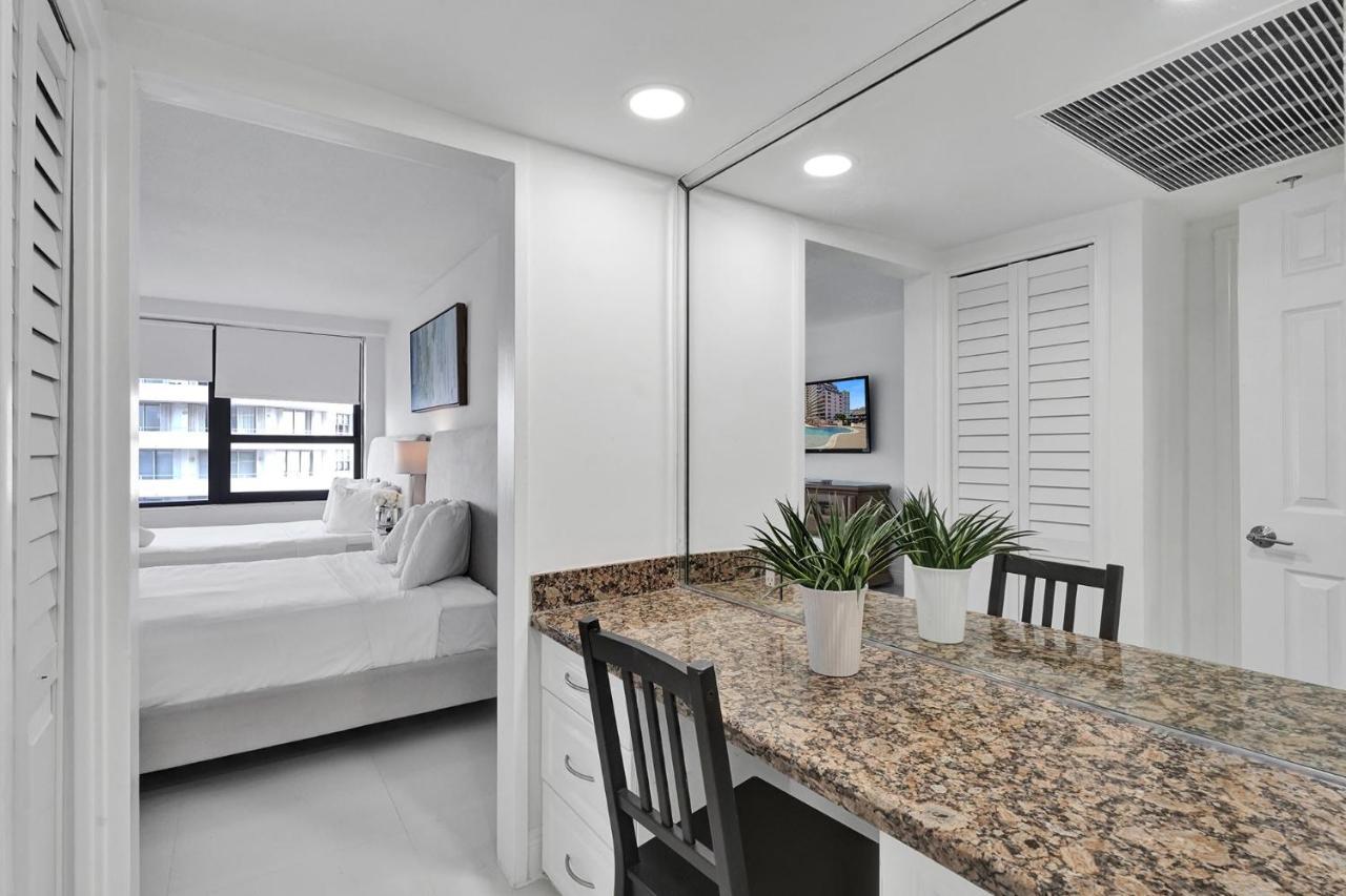 Apartment Cozy Beachfront 2 Bdr & 2 Ba Miami