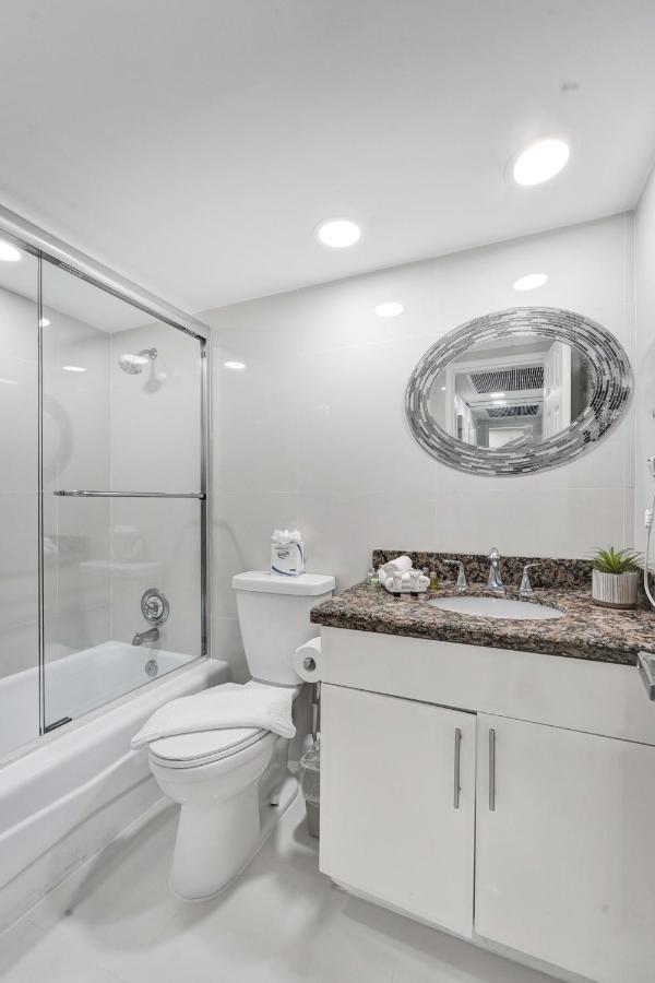 Cozy Beachfront 2 Bdr & 2 Ba Miami