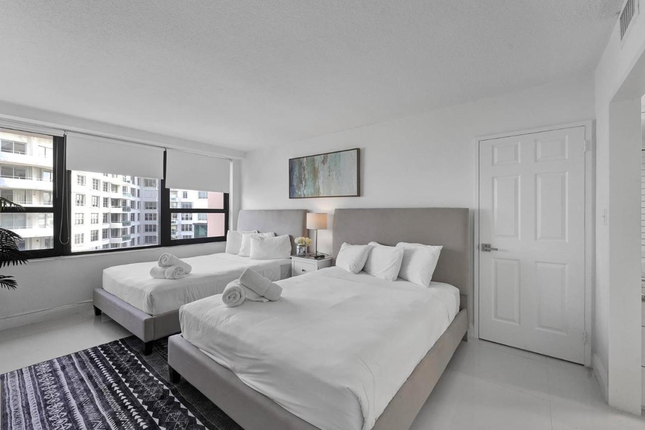 Cozy Beachfront 2 Bdr & 2 Ba Miami * Miami Beach