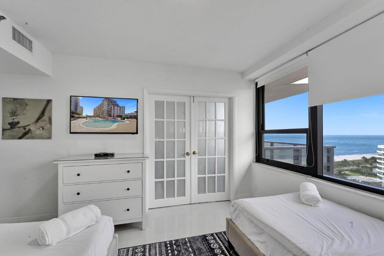 Cozy Beachfront 2 Bdr & 2 Ba Miami *