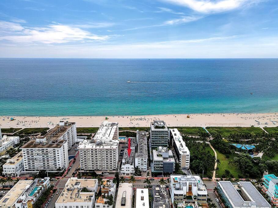 South Sofi With Direct Beach, Chairs, And Umbrella Access * Miami Beach