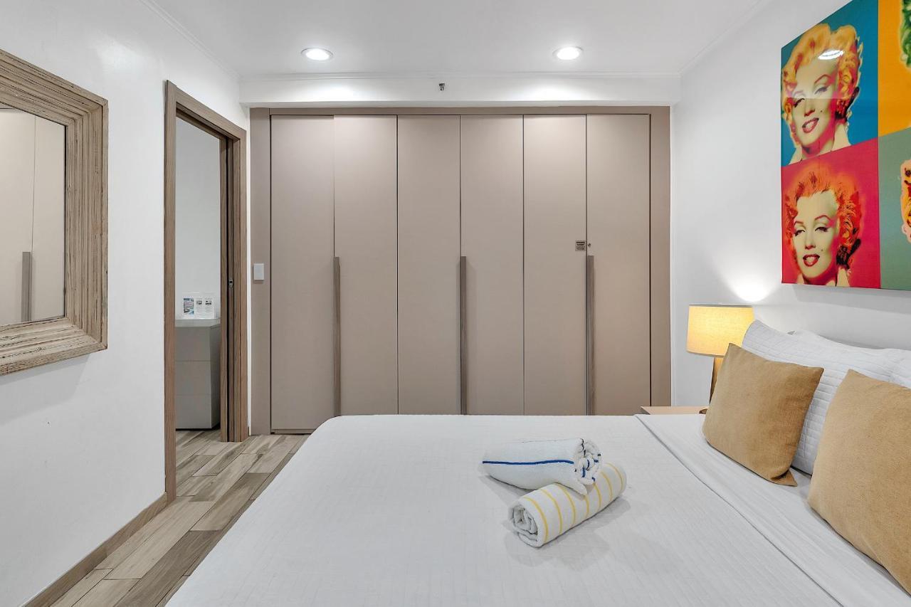 Apartment South Sofi With Direct Beach, Chairs, And Umbrella Access Miami Beach