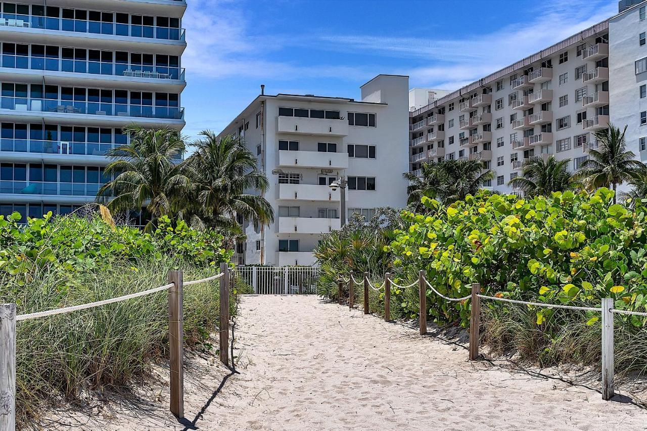 Apartment South Sofi With Direct Beach, Chairs, And Umbrella Access Miami Beach