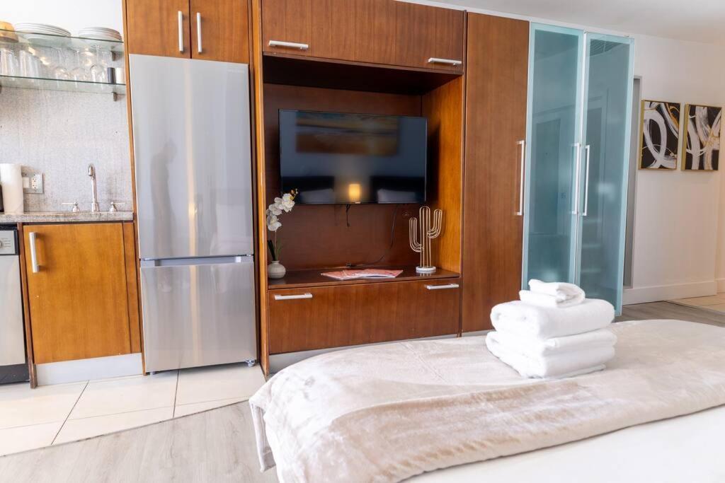 Apartment Rooftop-pool On Ocean Dr C505 Miami Beach