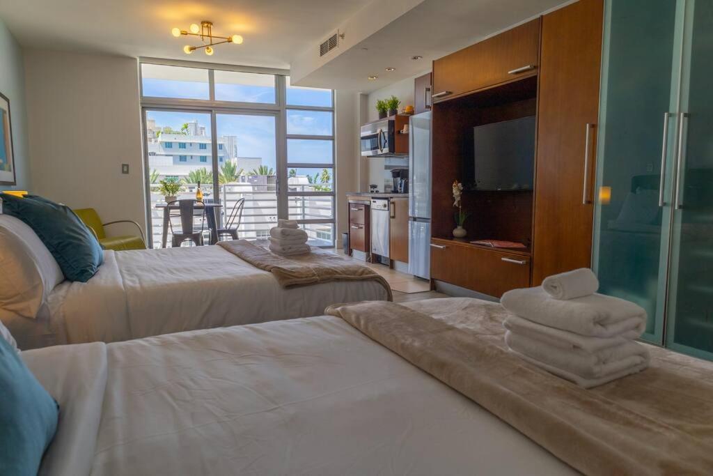 Rooftop-pool On Ocean Dr C505 Apartment