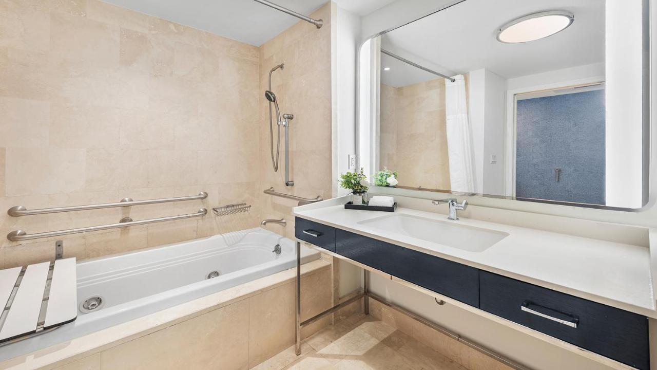 Apartment Fontainebleau Ocean View Private -90103
