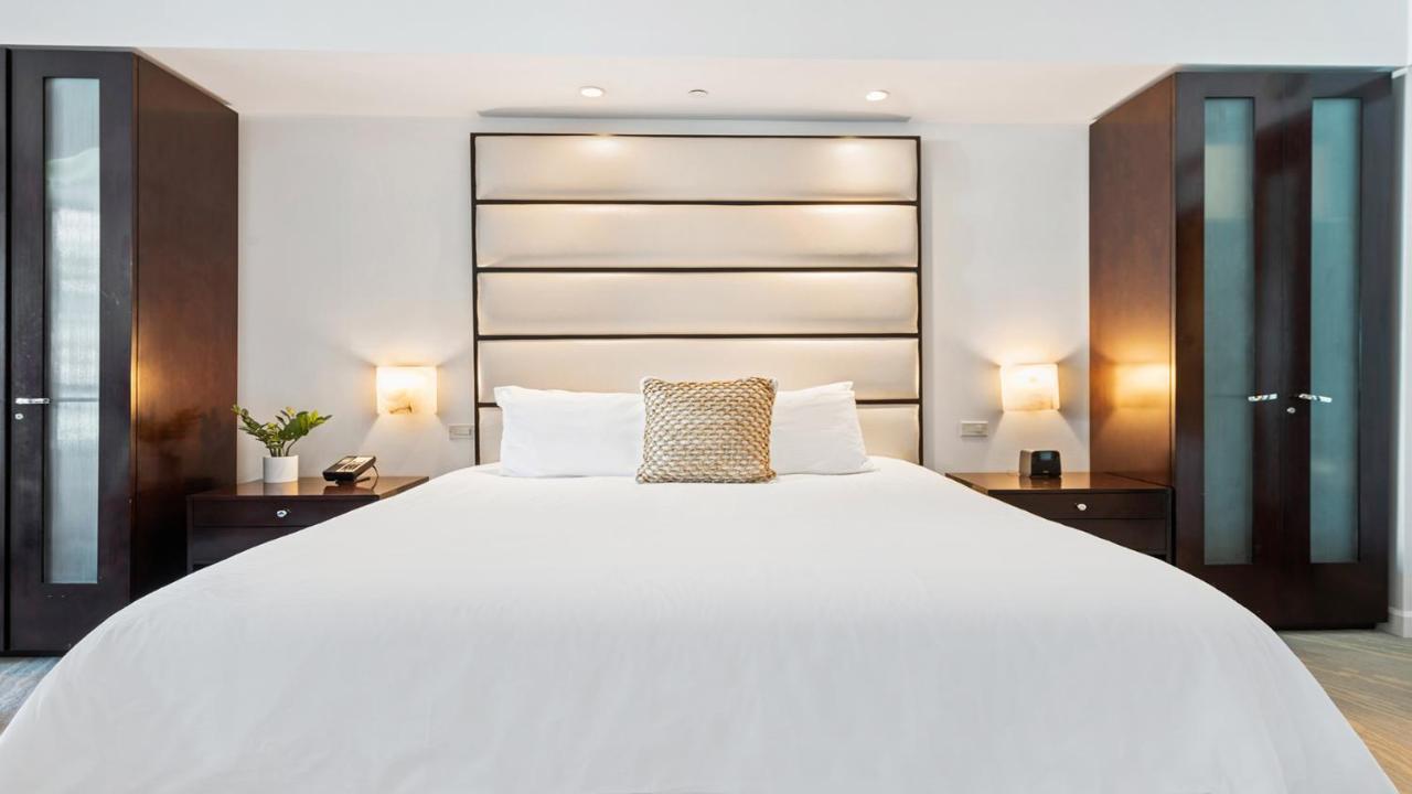 Fontainebleau Ocean View Private -1004 Apartment *