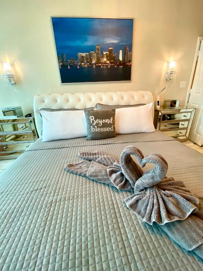 Large Beautiful Penthouse Ocean Front With Access And Free Parking In Miami Apartment *