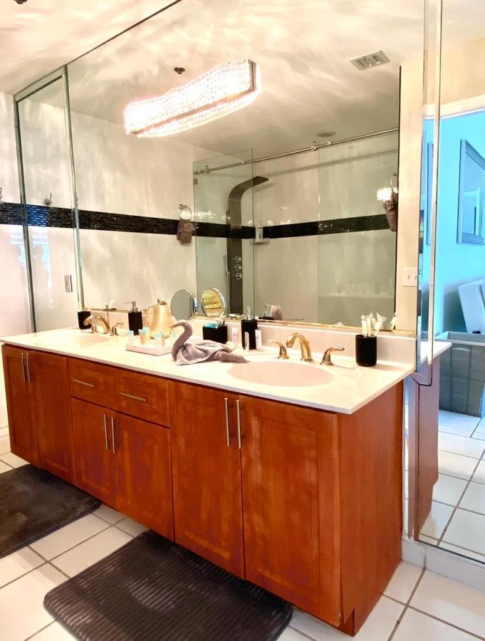 Large Beautiful Penthouse Ocean Front With Access And Free Parking In Miami Miami Beach