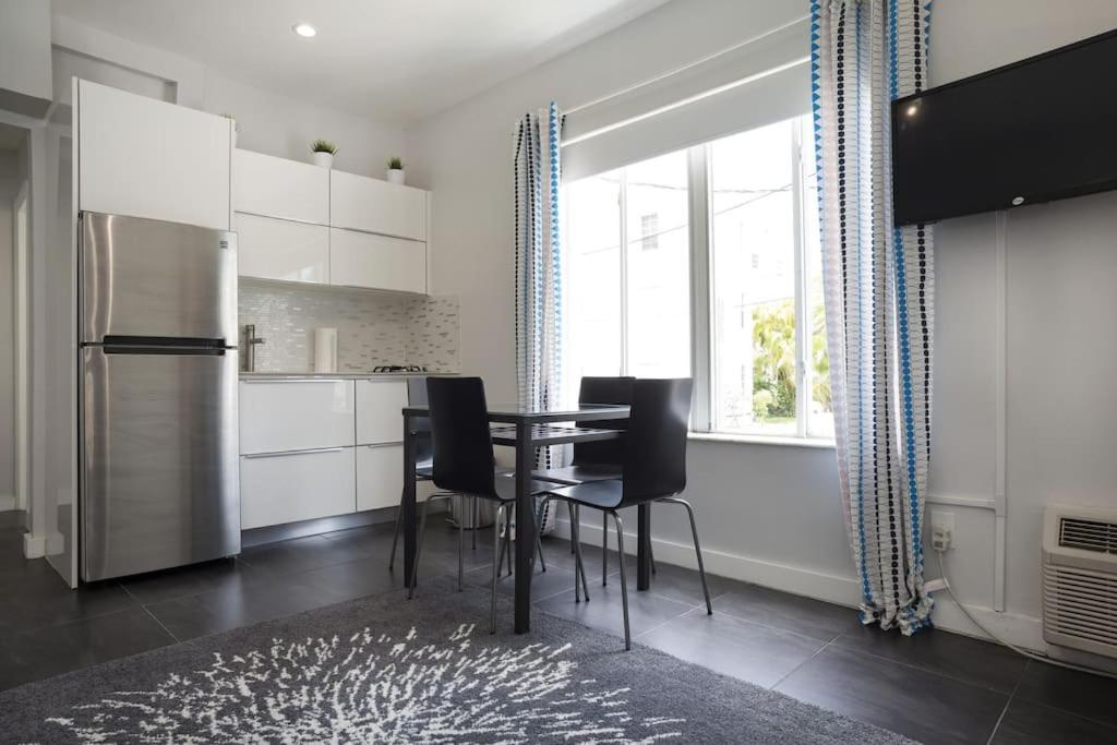 Apartment Miami Getaway 100 Yards From *