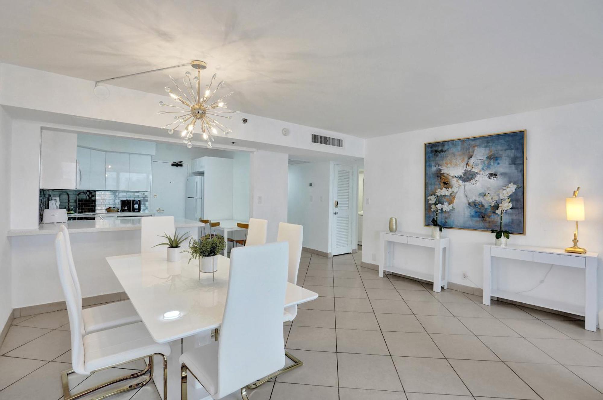 W Service 601 Apartment *