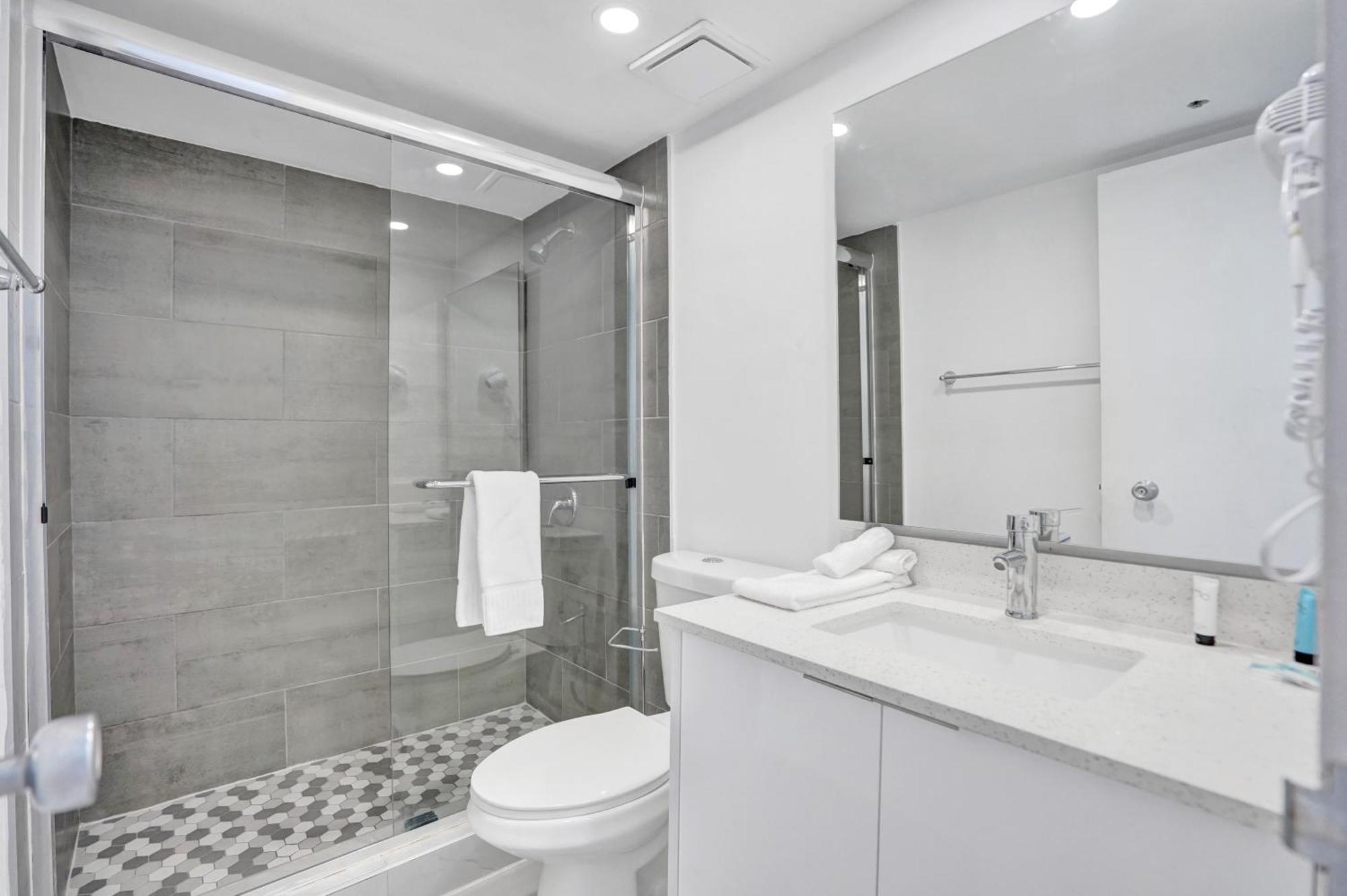W Service 601 Apartment *