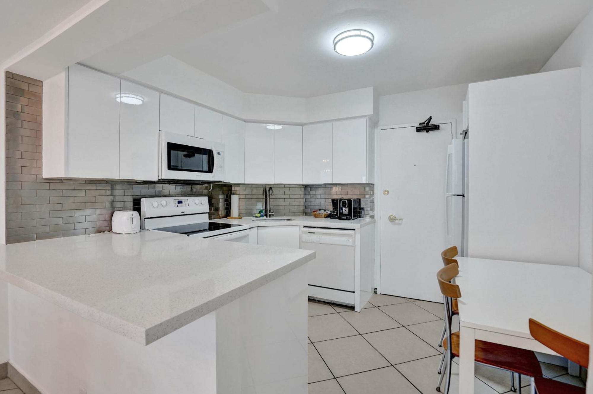 W Service 601 Apartment *