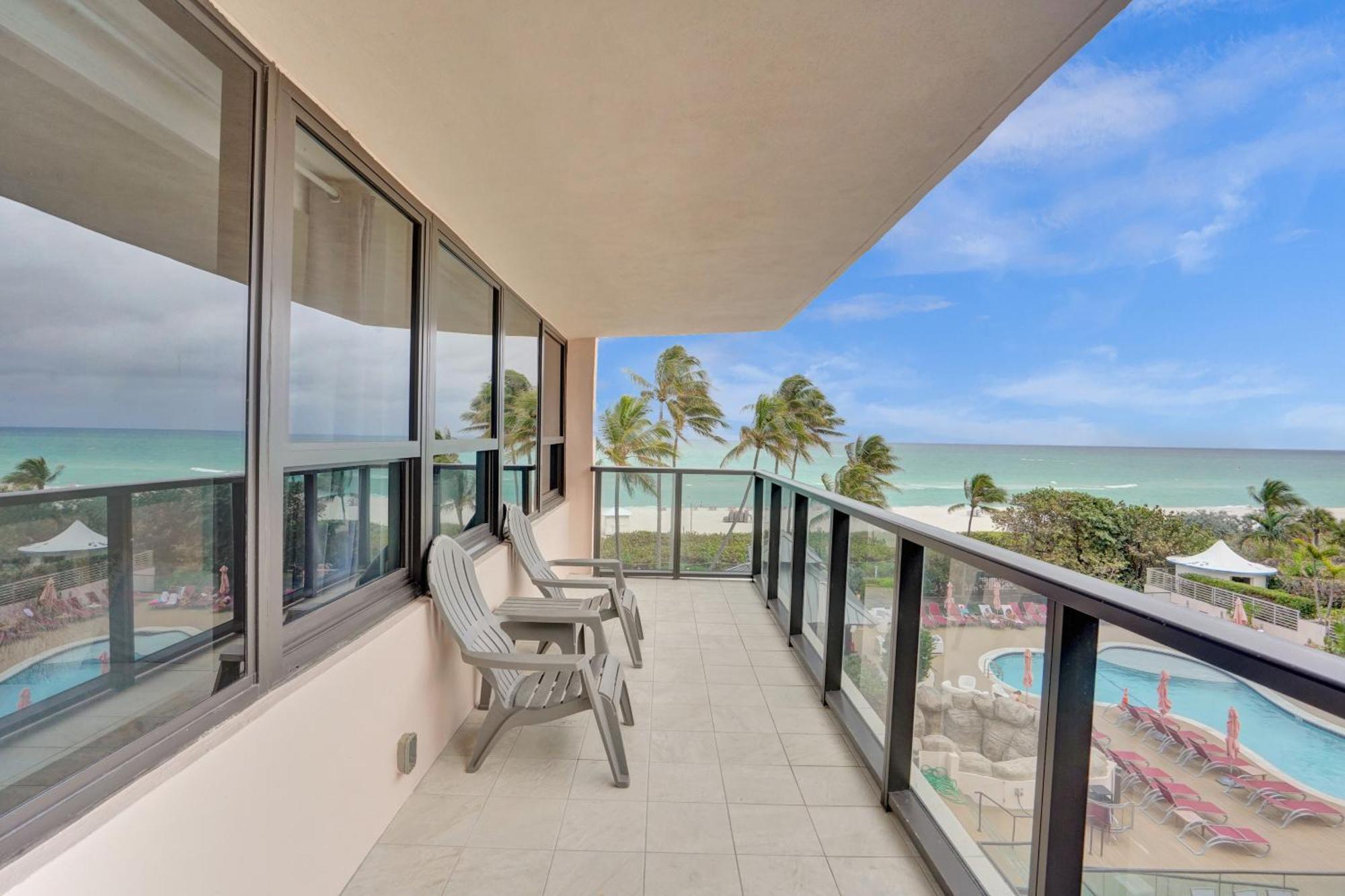 W Service 601 Miami Beach
