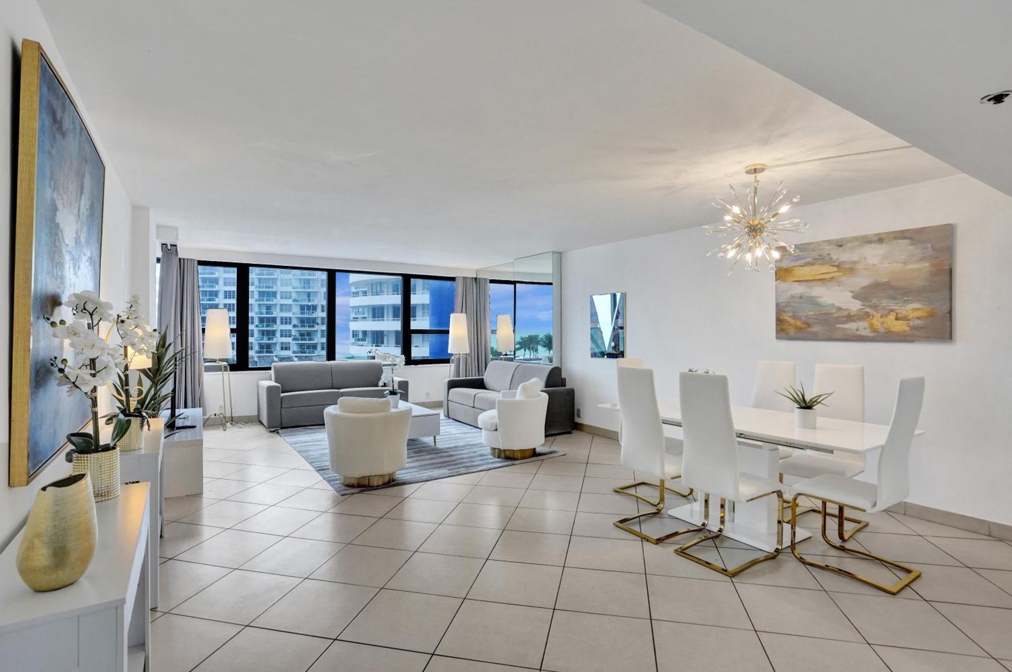W Service 601 Apartment *