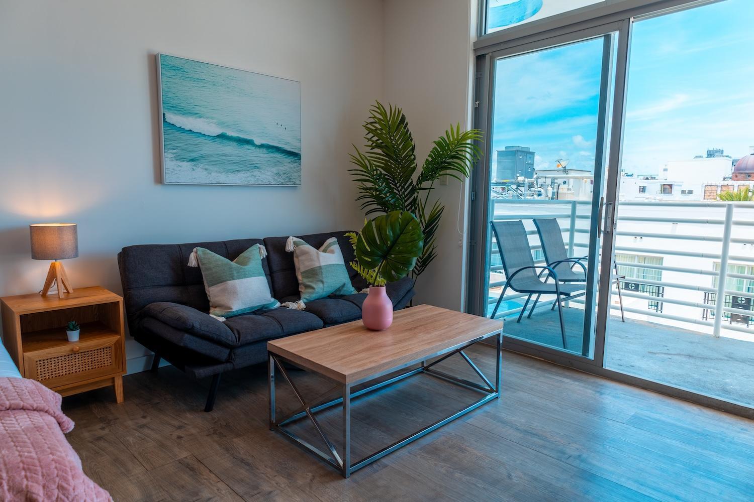 With Rooftop-pool And Bar On Ocean Dr Apartment Miami Beach