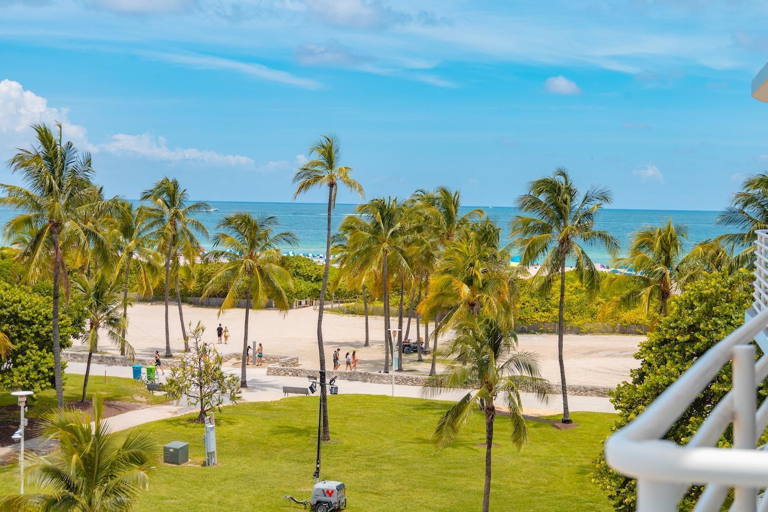 With Rooftop-pool And Bar On Ocean Dr Miami Beach