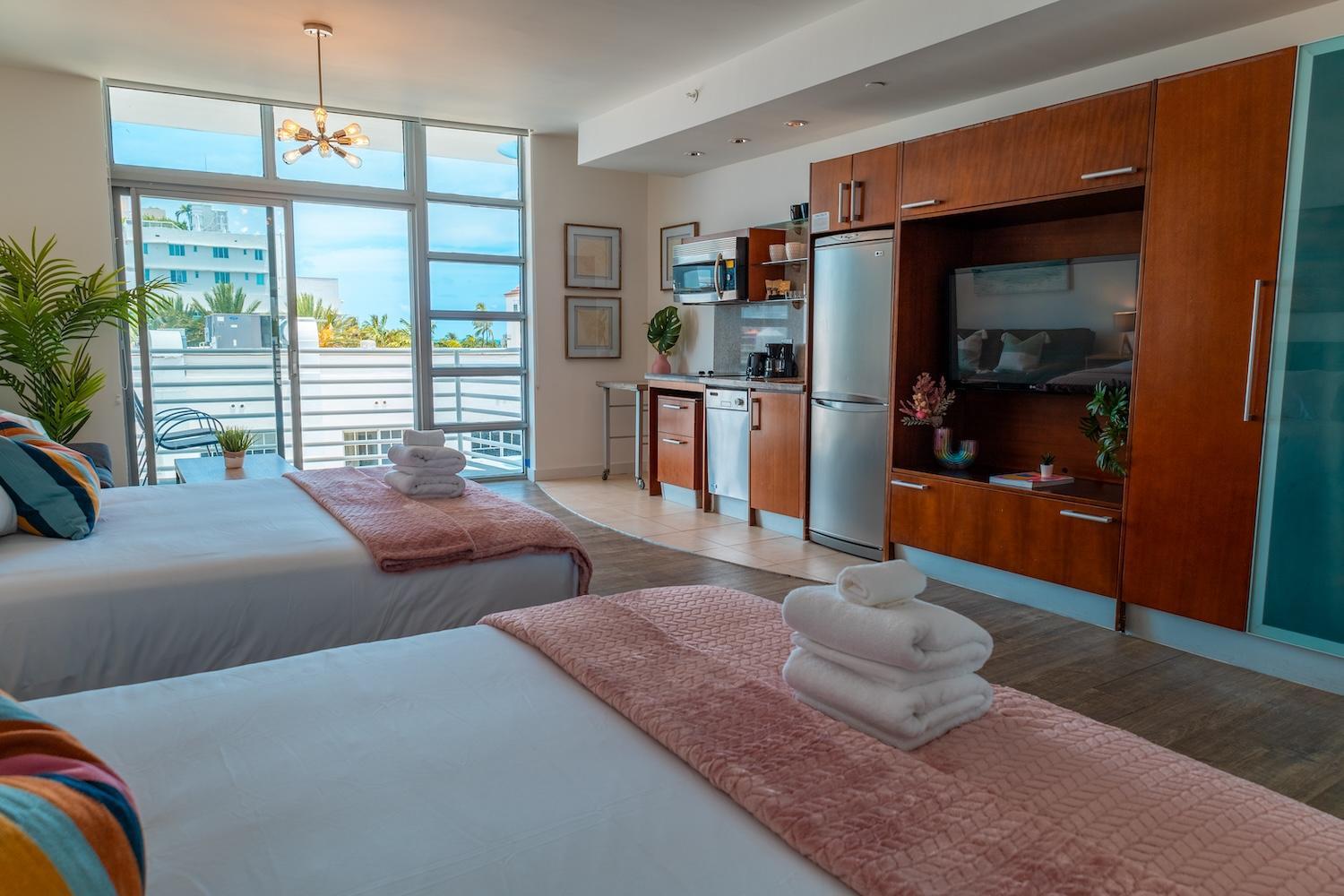 With Rooftop-pool And Bar On Ocean Dr Apartment *