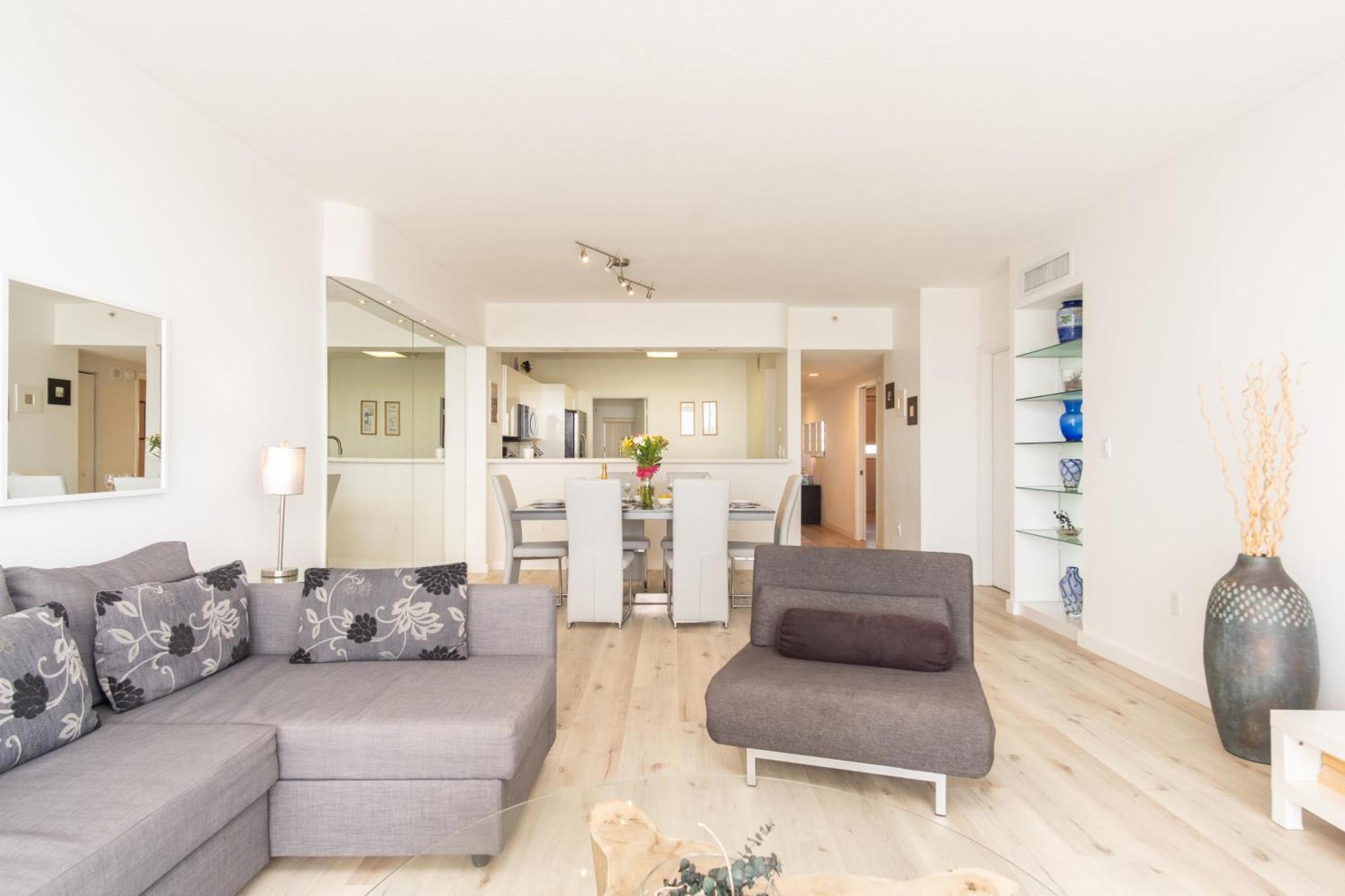 Apartment Golden Bay 103