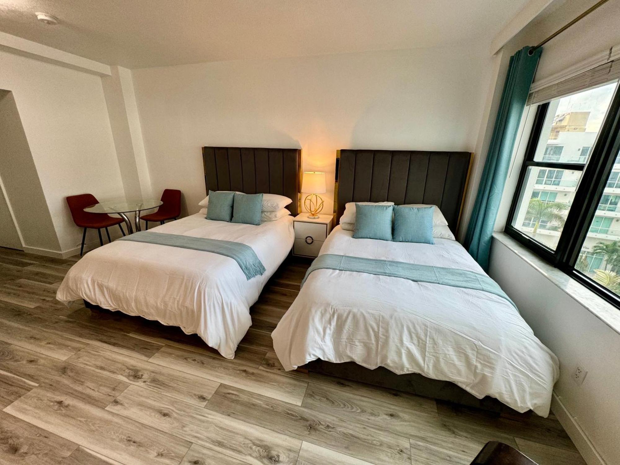 Directly On The With Pool & Parking
